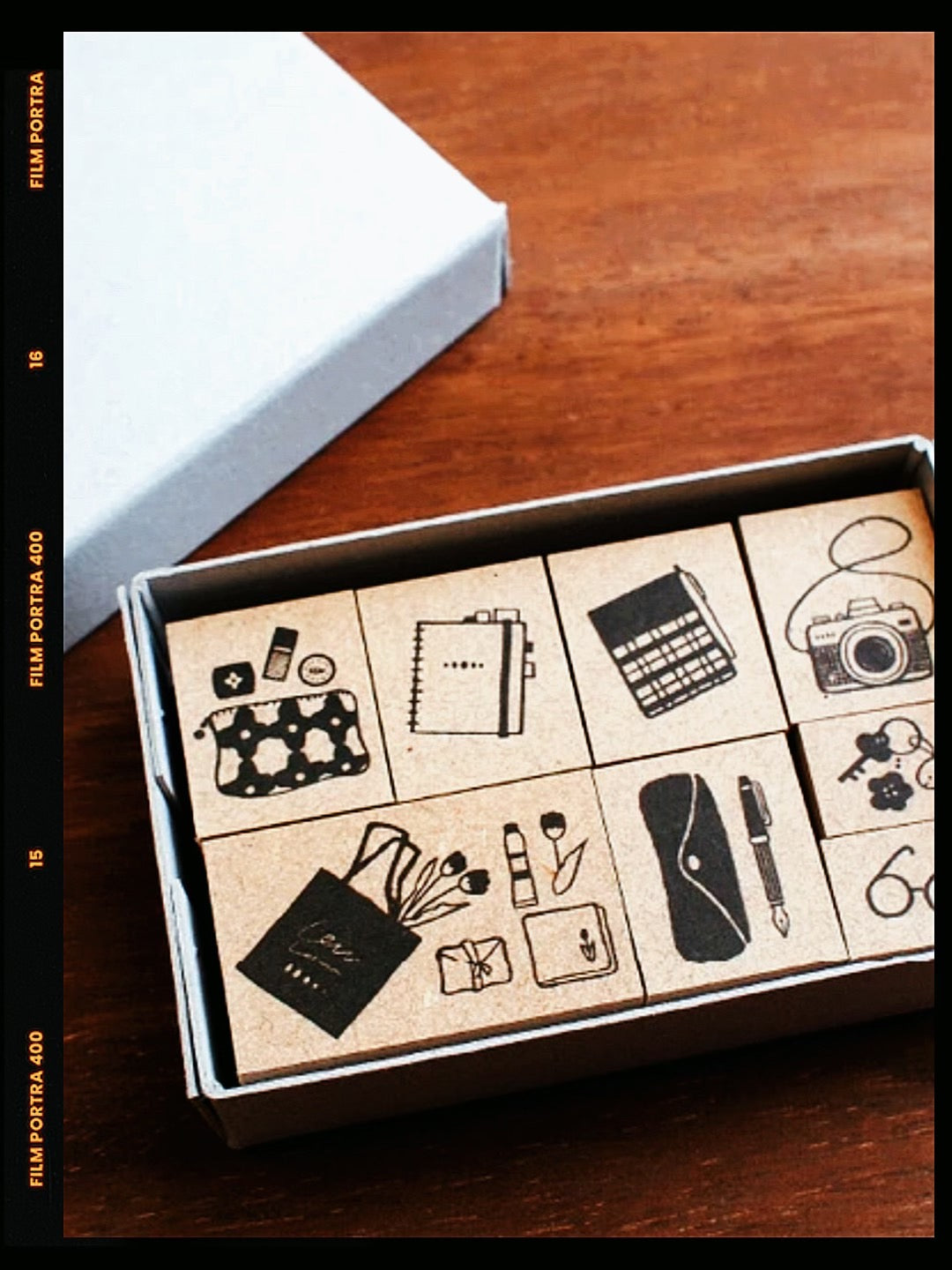 "Inside the Bag" stamp set, a collaboration with the illustrator, Komiki Sonomi.
