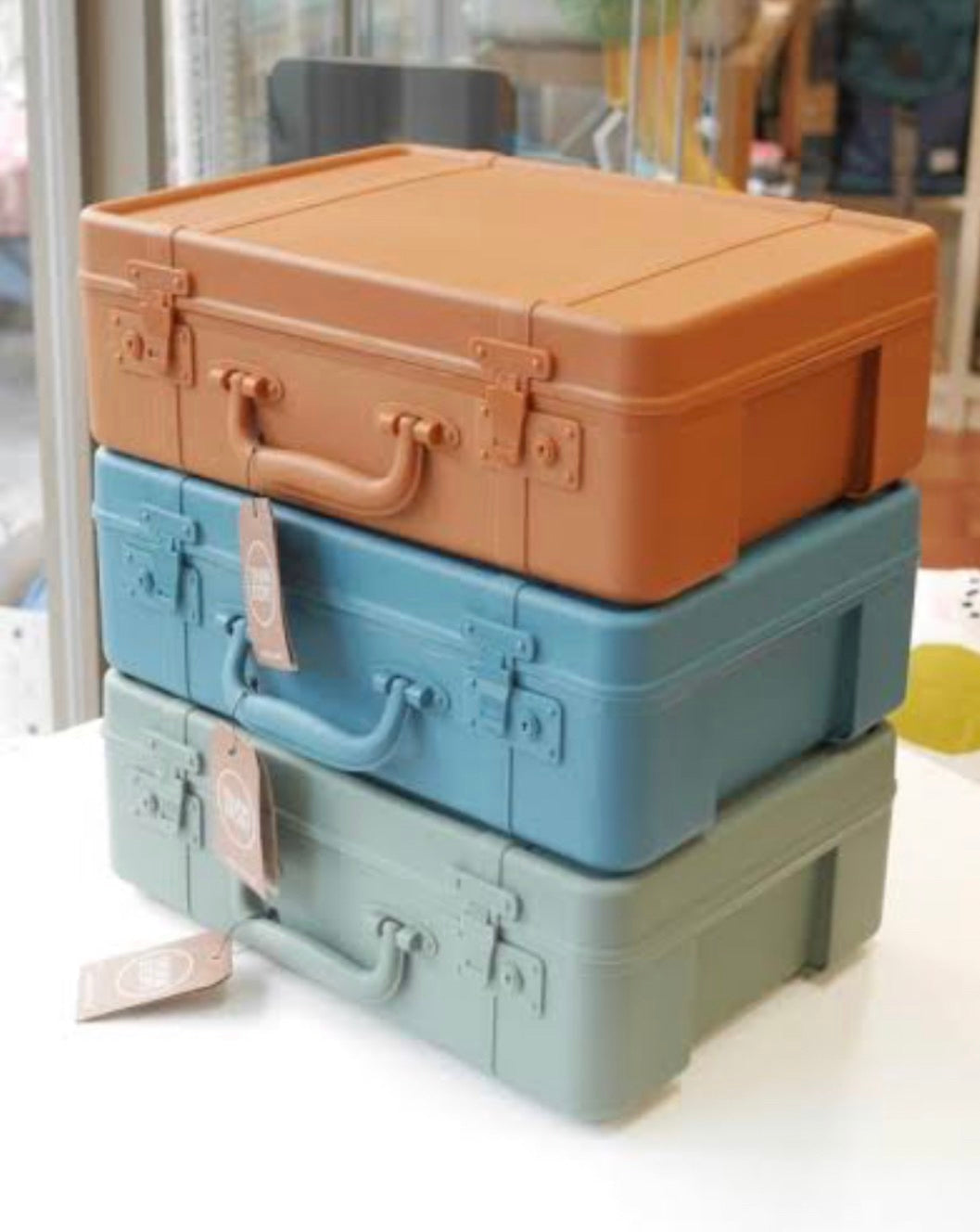 Captivating Display & Toolbox - 'Trunk Story'